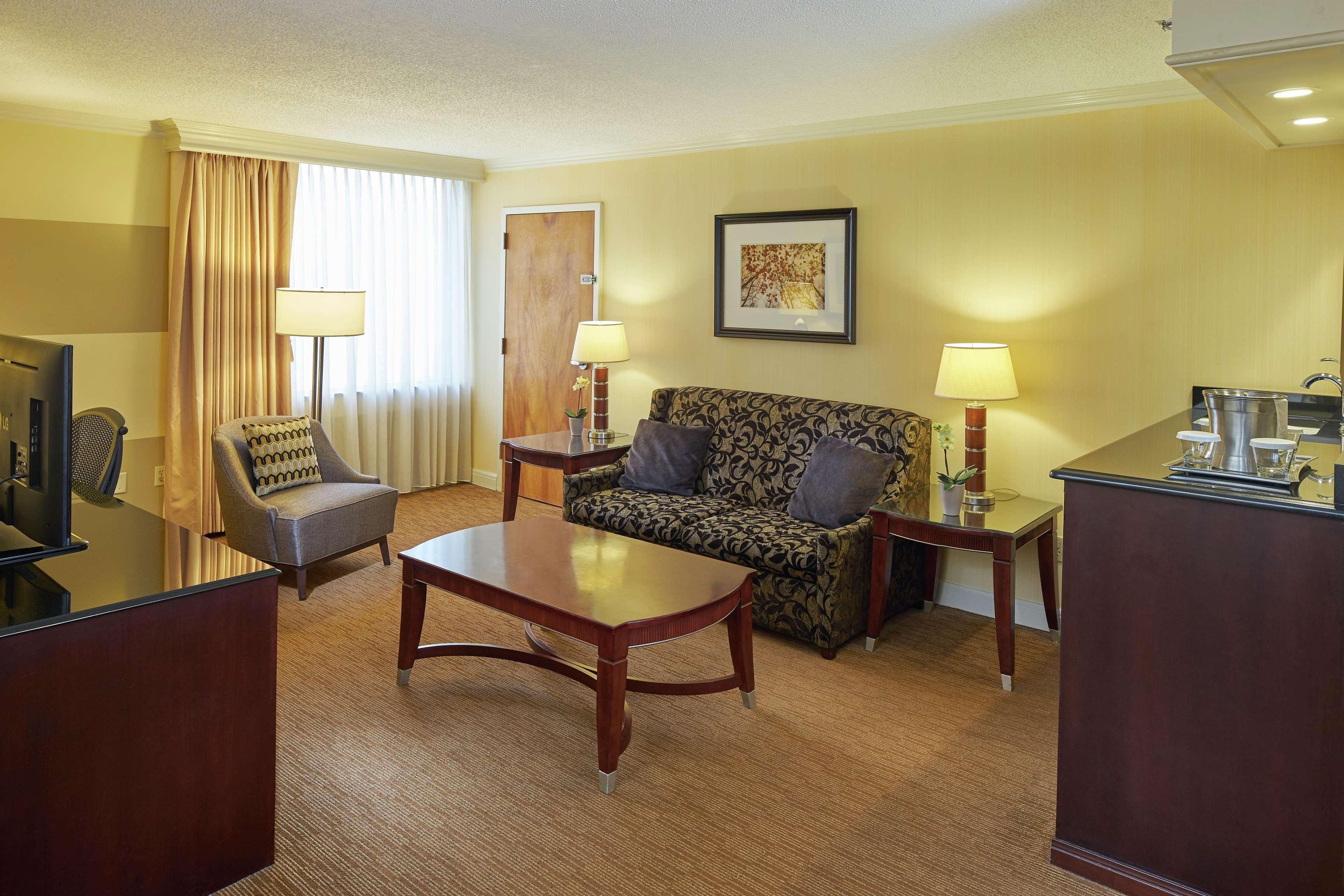 Hilton Raleigh North Hills Hotel Quarto foto